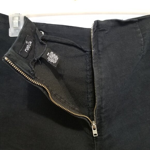 Rue 21 shorts 5/6 decorative eyelet lace up front stretch shortie goth punk - Picture 13 of 15